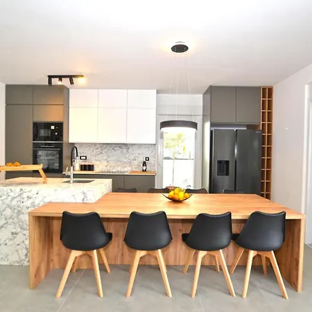 5h Villa