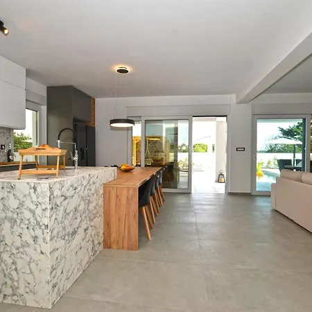 Villa 5h *