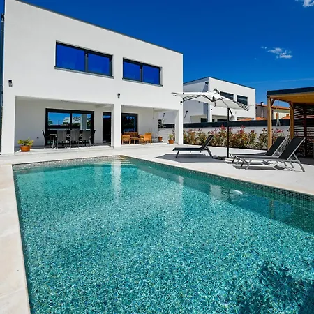 Villa 5h *